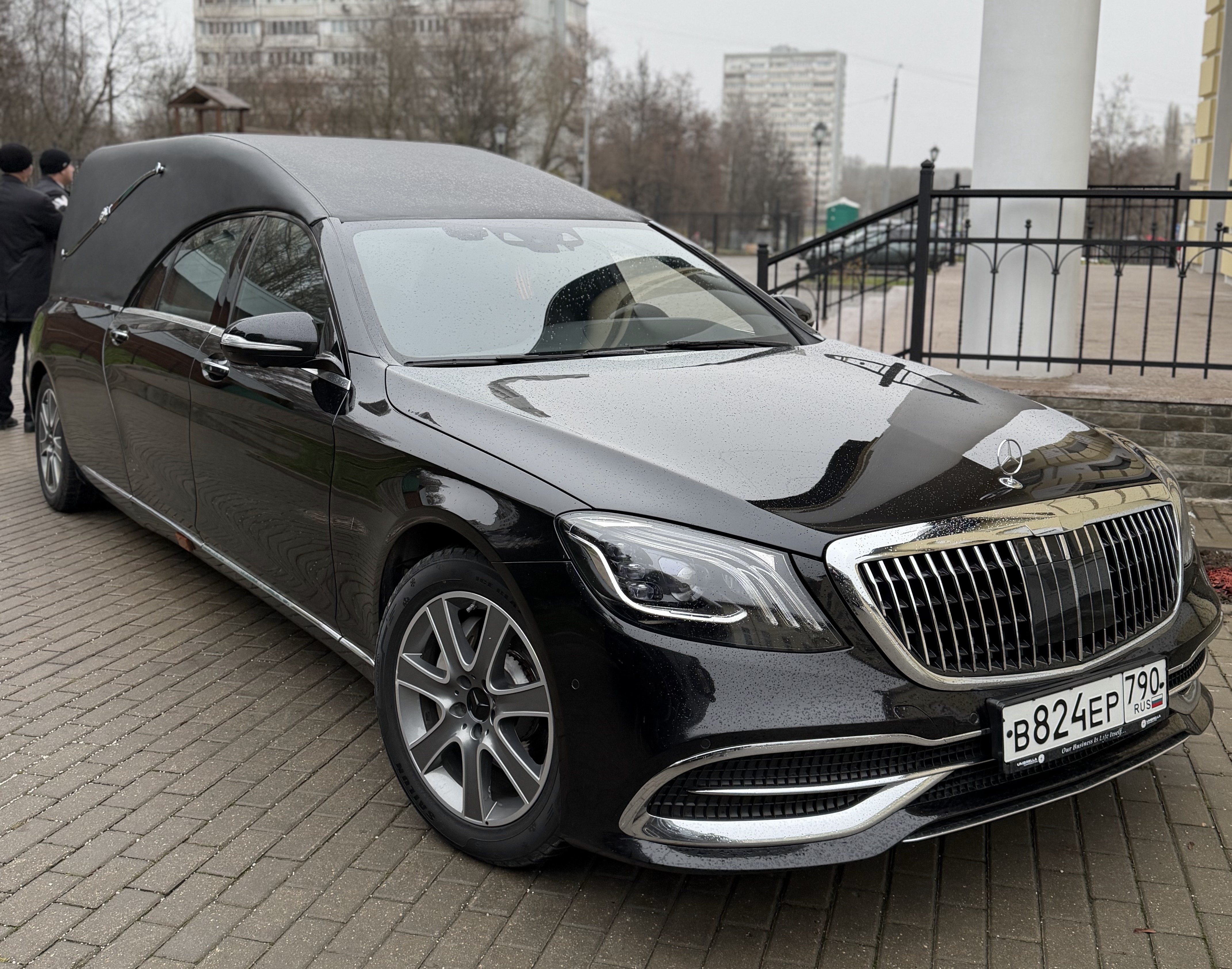 Ритуальный катафалк Mercedes S-класса